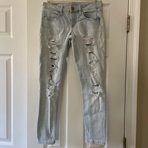 American Eagle distressed stretch jeans